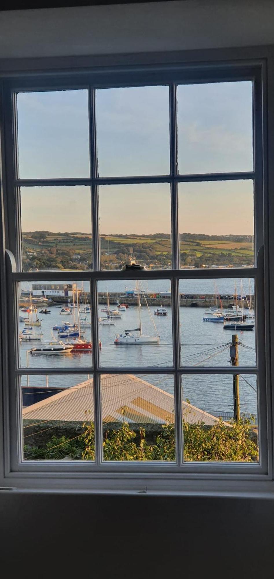 New~Breathtaking Bay Views~Chapel Street~Penzance Apartamento Exterior foto
